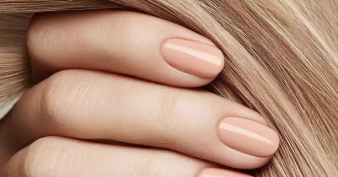 Extensions naturelles ou synthétiques : quelles différences et comment bien choisir ?