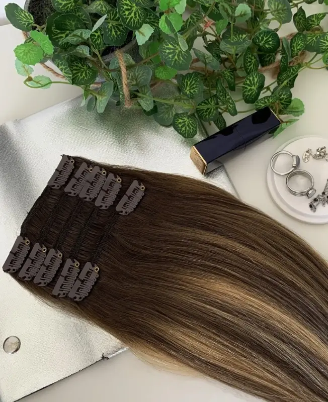Extensions à clips châtain méché – cheveux naturels