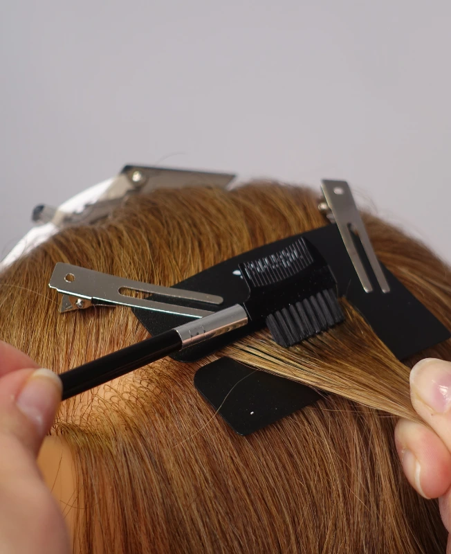 Pose d’extension V-Light sur cheveux – technique professionnelle