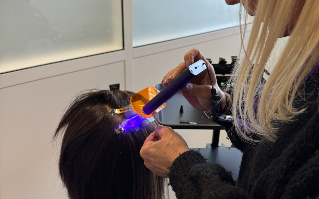 Qu&rsquo;est-ce que la technique V-Light en extension de cheveux ?